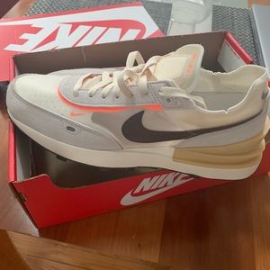 NEW - Nike Wafle 1 sneakers shoes